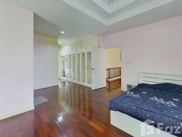 6 Bedroom House for sale at Lanna Thara Village