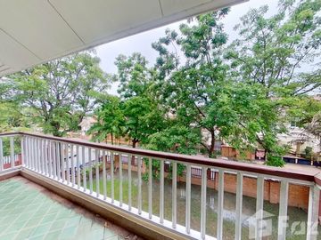 6 Bedroom House for sale at Lanna Thara Village