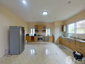 6 Bedroom House for sale at Lanna Thara Village