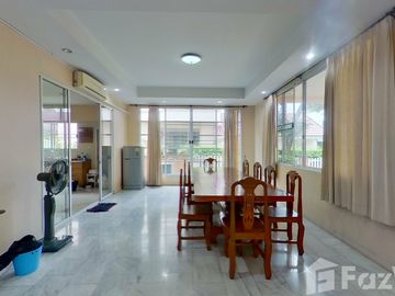 6 Bedroom House for sale at Lanna Thara Village