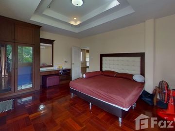 6 Bedroom House for sale at Lanna Thara Village