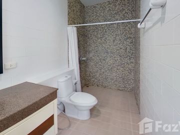 6 Bedroom House for sale at Lanna Thara Village