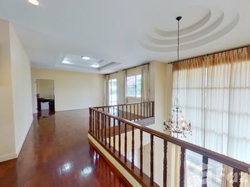 6 Bedroom House for sale at Lanna Thara Village