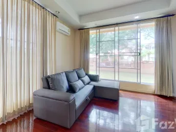 6 Bedroom House for sale at Lanna Thara Village