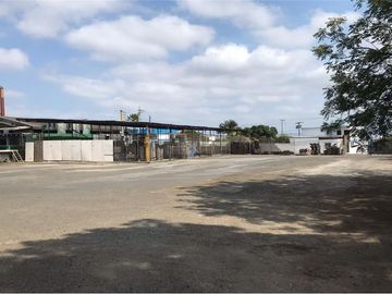 Fábrica química de venta en Manta