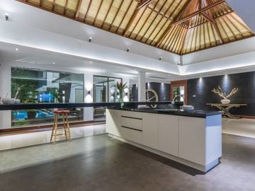 Luxurious 3-Bedroom Villa With Rice Field Views in Nyanyi