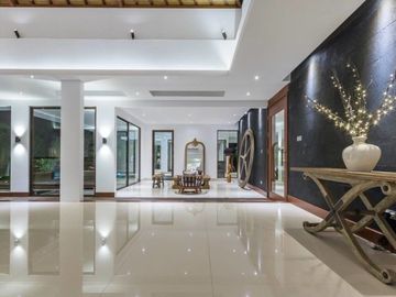 Luxurious 3-Bedroom Villa With Rice Field Views in Nyanyi