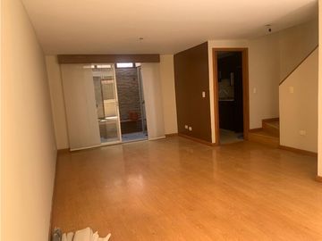 VENDO HERMoSA CASA EN QUITUMBE