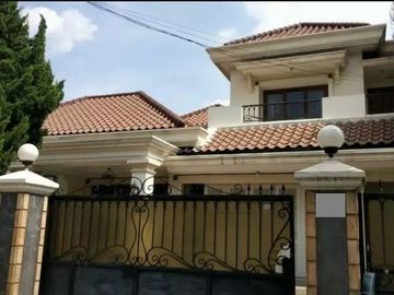 Rumah Asri Dekat Mall Pondok Indah Jakarta Selatan