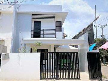 4 BEDROOM duplex house and lot for sale in Paragon Homes Minglanilla Cebu