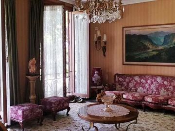 DIJUAL RUMAH KEBUN (2 Bangunan Rumah Utama)DI LEBAK BULUS RAYA JAKARTA SELATAN