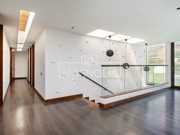 Casa en venta de 7 dorm. en Lo Barnechea
