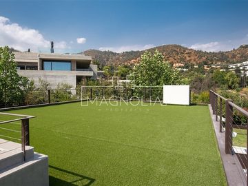 Casa en venta de 7 dorm. en Lo Barnechea