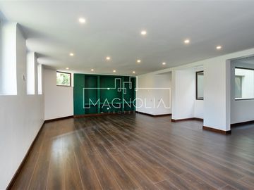 Casa en venta de 7 dorm. en Lo Barnechea