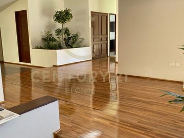 Casa Residencial en Venta en Fraccionamiento Cipreses de Zavaleta, Puebla