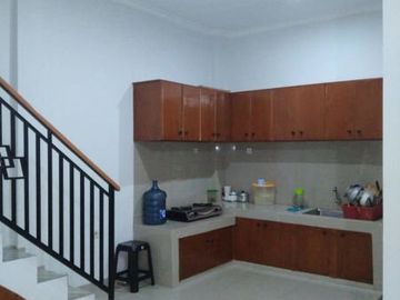 VV Rumah 2 Lantai Dijual Cepat dan Murah Depok