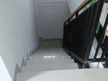 VV Rumah 2 Lantai Dijual Cepat dan Murah Depok