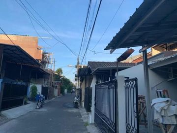 Rumah 3KT Strategis Jakarta Timur bebas banjir di bawah 1 M