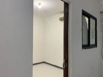 Rumah 3KT Strategis Jakarta Timur bebas banjir di bawah 1 M