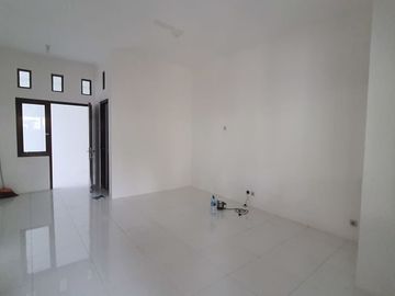 MURAH Rumah Citraland Bukit Palma Siap Pakai