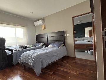 PENTHOUSE EN VENTA EN CUMBRES DE LAGO JURIQUILLA COND RUMAH