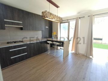 Se vende casa estilo mediterráneo en Buin