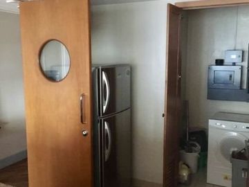 Condominium for Sale 1 Bedroom: 1BR Condo for Sale in Amorsolo Tower Rockwell Center Makati