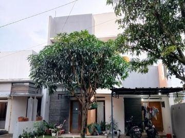 Rumah siap huni minimalis di Antapani dalam cluster