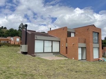 casa en arriendo en macadamia. Cod A8383977