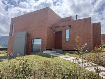 casa en arriendo en macadamia. Cod A8383977