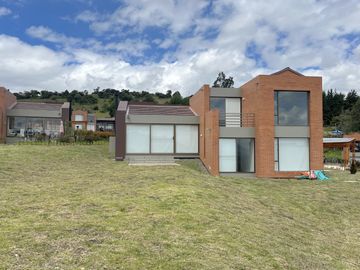 casa en arriendo en macadamia. Cod A8383977