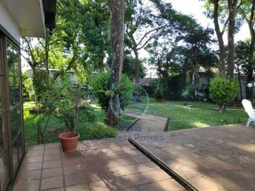 CASA EN VENTA EXCLUSIVA !!  Z/AV. CORRIENTES Y  AV. ALEM
