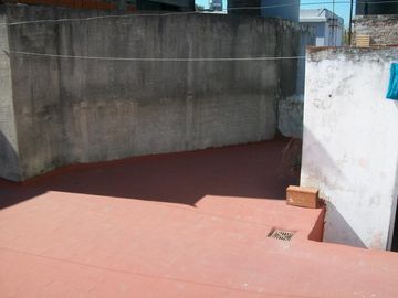 PH 2 AMB Y MEDIO CON PATIO Y GRAN TERRAZA PROPIA CON ENTRADA INDEPENDIENTE