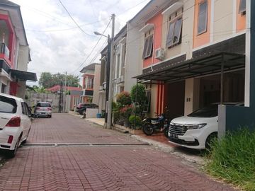 Kost Exclusive Strategis Ring 1 UGM Dalam Perum Pogung Jl . Kaliurang Km. 4