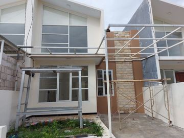 RUMAH DESIGN VILLA DI KOTA MALANG