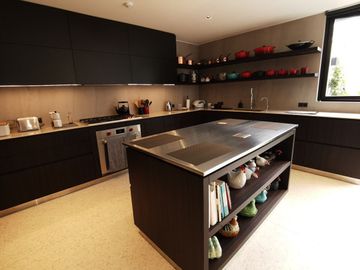 DE LUJO CON JARDÍN! DEPARTAMENTO EN VENTA ZONA PARQUES PRIVADOS SAN ISIDRO