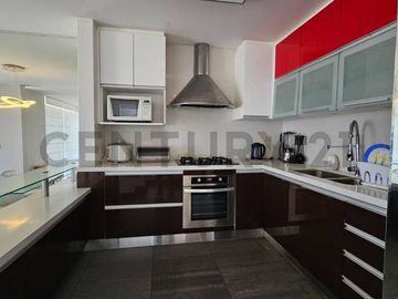 CONDOMINIO LAS PALMERAS: Un Oasis de Privacidad y Elegancia