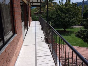 SE VENDE EXCELENTE TEMPERADERO EN SANTAGUEDA.