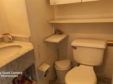 Oficina en arriendo 1 privado, 1 baño, recepción, Las Condes