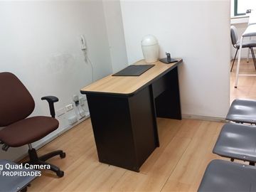 Oficina en arriendo 1 privado, 1 baño, recepción, Las Condes