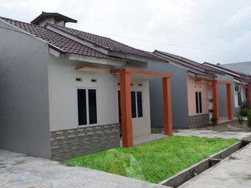 di jual rumah idaman lokasi strategis dekat dgn kampus UIR dan bandara