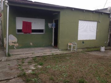 Casa para 2 Familias en venta en Wilde Este