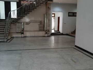 Rumah JALAN BALI, SBY PUSAT Area Komersial, cocok untuk hunian dan Usaha