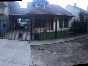 Venta De Casa En Moreno, Calle El Salvador