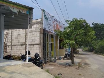 Tanah Kolam ikan di Bringkang Menganti Gresik