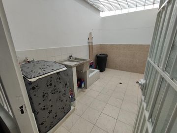 casa en venta en niza. Cod V26232