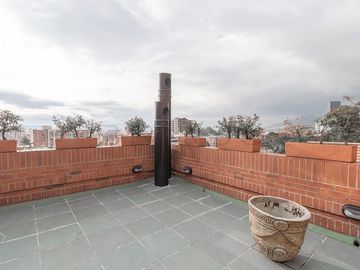 casa en arriendo/venta en sierras del moral-usaquén. Cod V4498