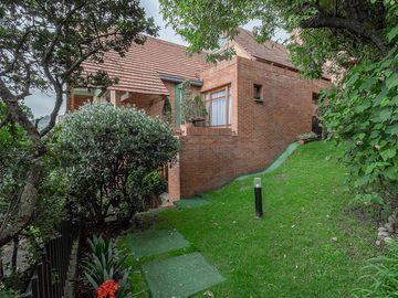 casa en arriendo/venta en sierras del moral-usaquén. Cod V4498