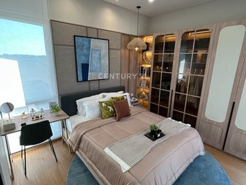 Rumah Dilengkapi Balkon Dan Ruangan Multifungsi Di Makassar
