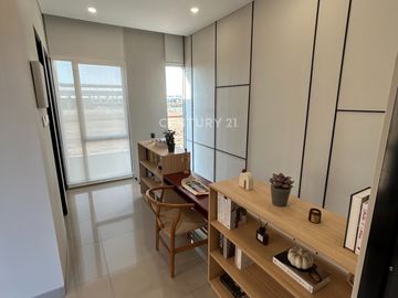 Rumah Dilengkapi Balkon Dan Ruangan Multifungsi Di Makassar